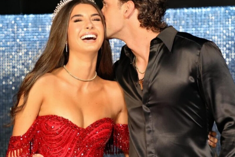 La Imagen Que Sacude A México: William Levy Y Elizabeth Gutiérrez Reaparecen Juntos Por Kailey